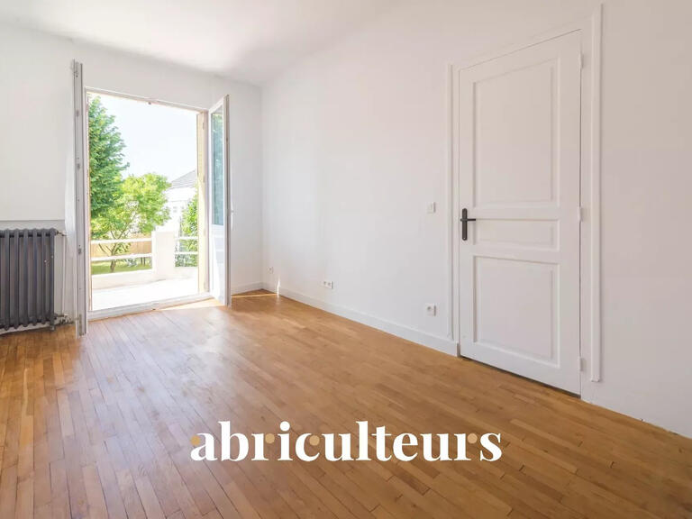 House Rueil-Malmaison - 2 bedrooms - 110m²