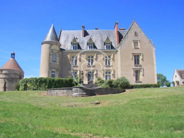 Vente Château Saint-Amand-Montrond - 15 chambres