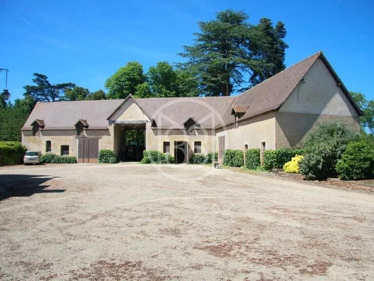 Vente Château Saint-Amand-Montrond - 15 chambres