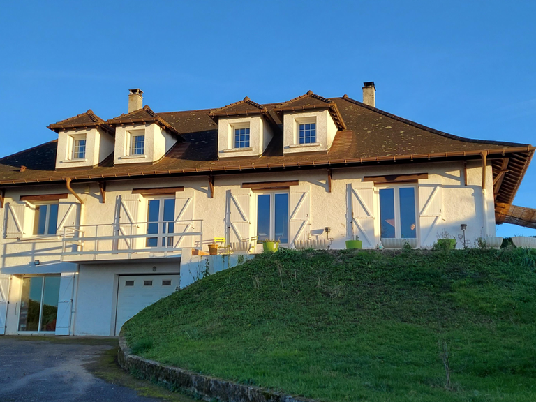 House Saint-Amour - 4 bedrooms - 331m²