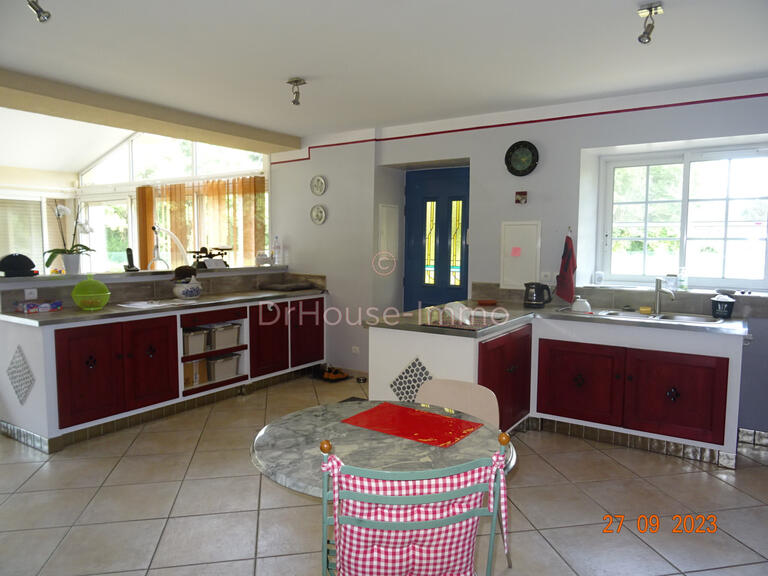 Villa Saint-André-de-Cubzac - 4 chambres - 275m²