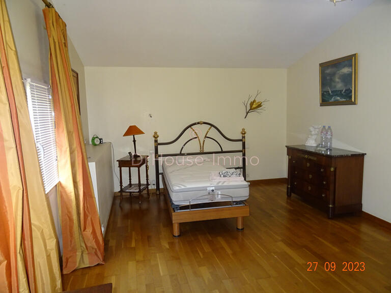 Villa Saint-André-de-Cubzac - 4 chambres - 275m²