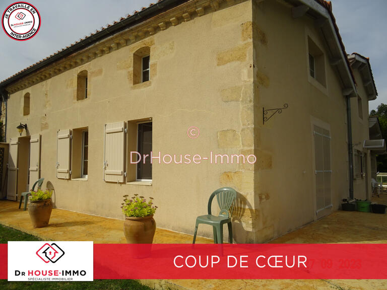 Villa Saint-André-de-Cubzac - 4 bedrooms - 275m²