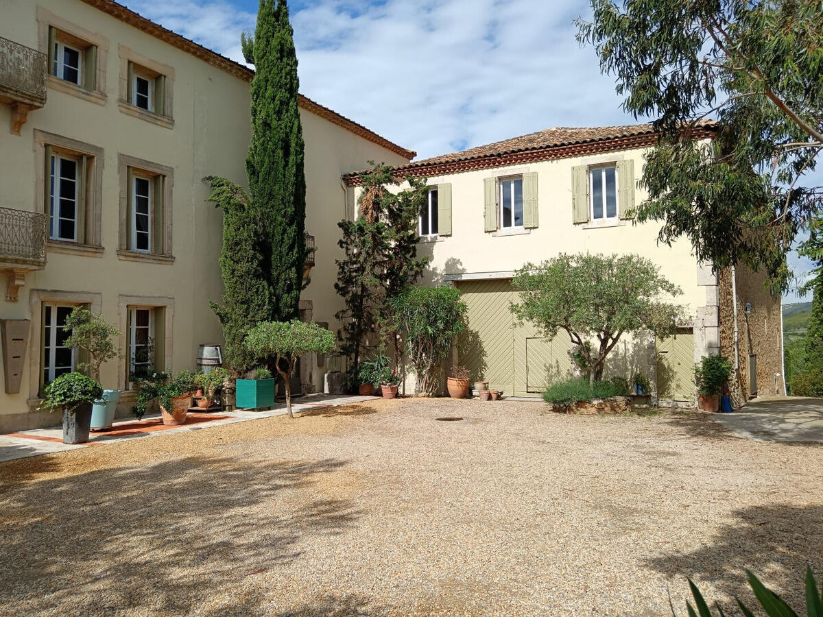 House Saint-André-de-Roquelongue