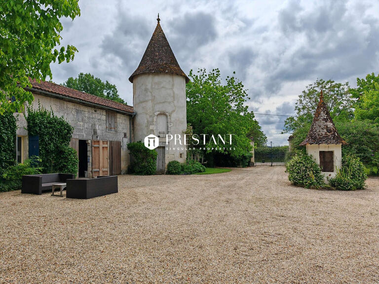 Property Saint-Aulaye - 8 bedrooms - 630m²