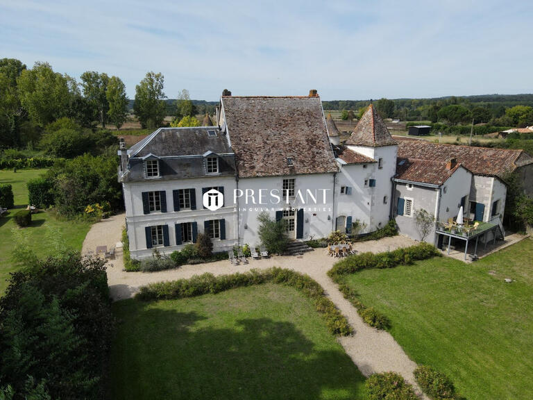 Propriété Saint-Aulaye - 8 chambres - 630m²