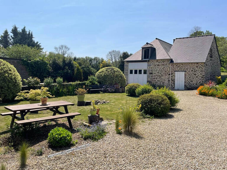 Unusual property Saint-Cast-le-Guildo - 390m²