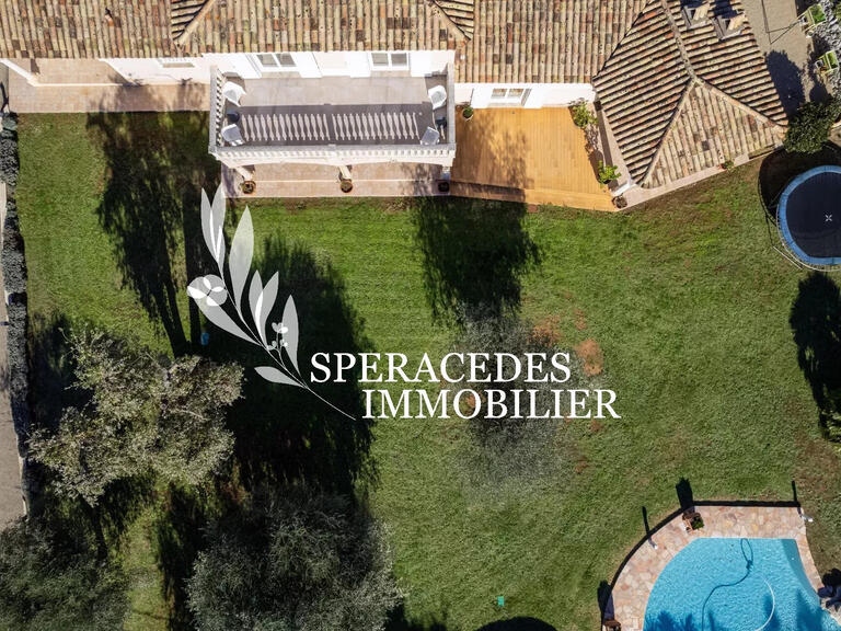 Villa Saint-Cézaire-sur-Siagne - 3 chambres - 189m²