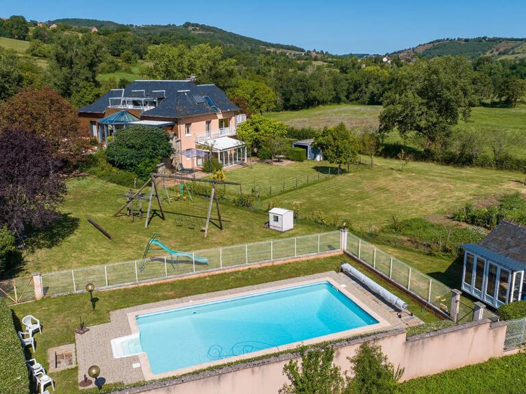 Propriété Saint-Christophe-Vallon - 9 chambres - 330m²