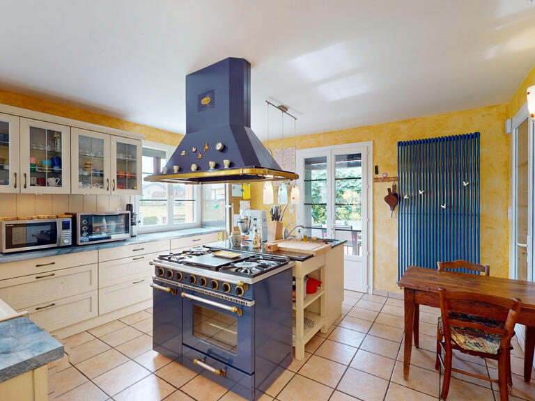 Propriété Saint-Christophe-Vallon - 9 chambres - 330m²