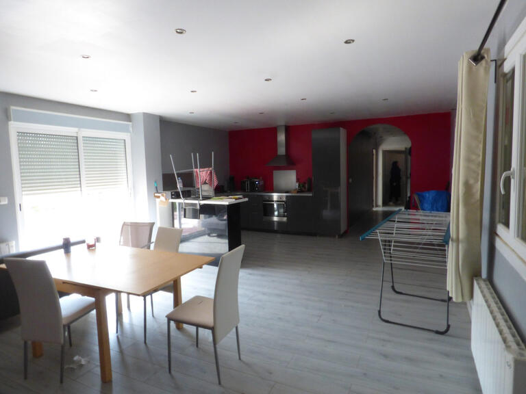 House Saint-Cyr-de-Favières - 600m²