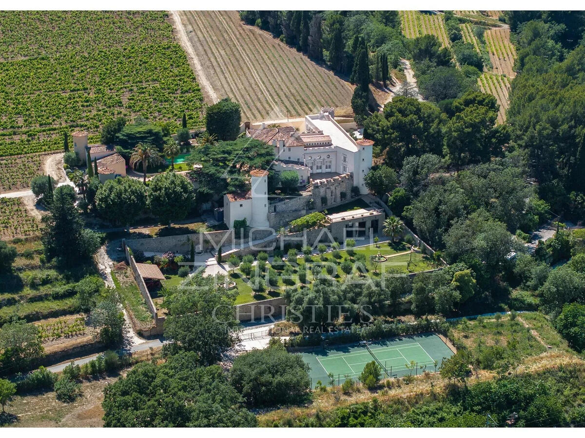 Château Saint-Cyr-sur-Mer