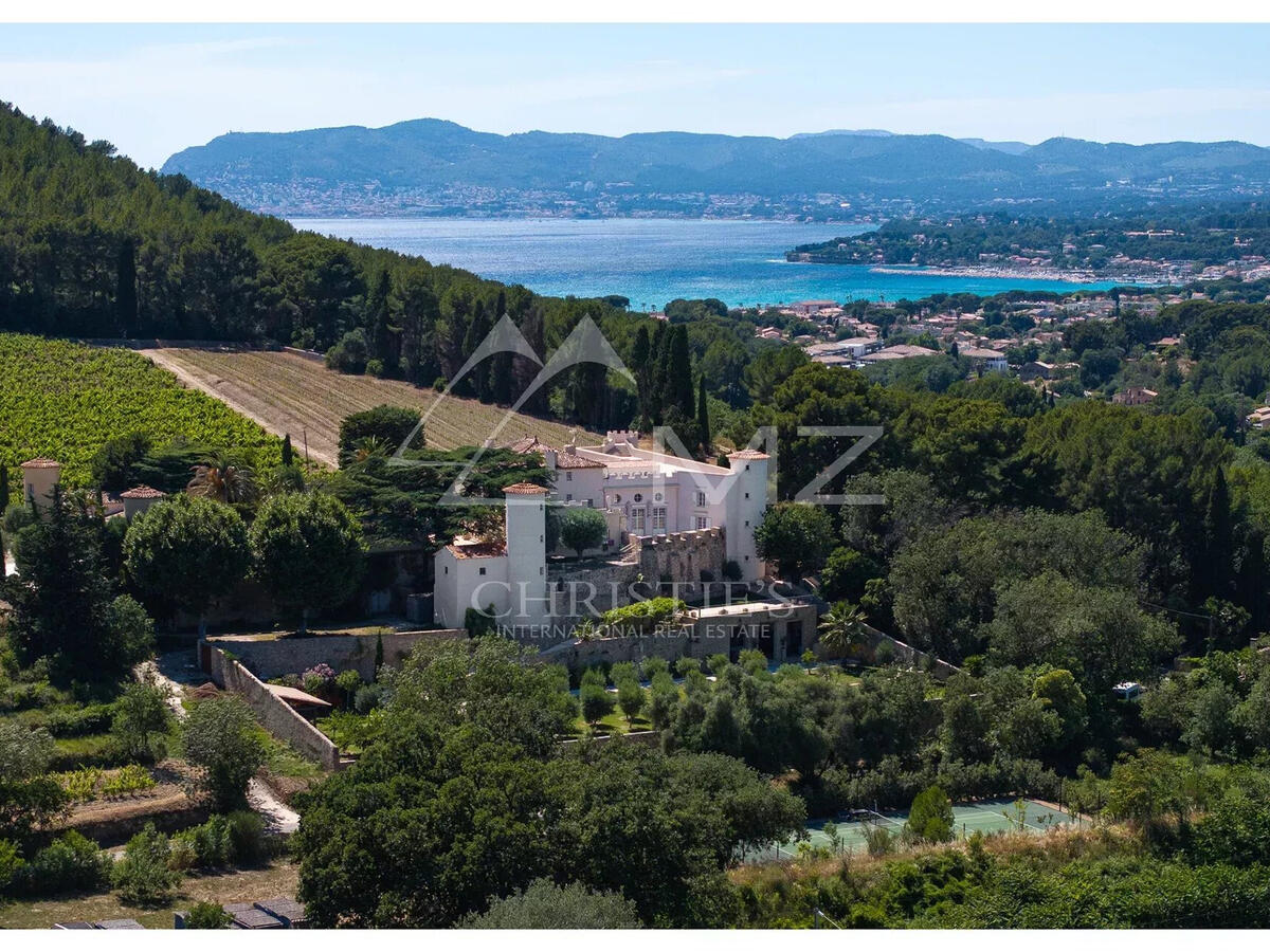 Castle Saint-Cyr-sur-Mer