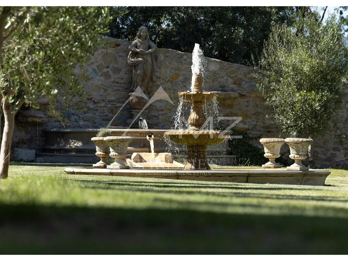 Castle Saint-Cyr-sur-Mer