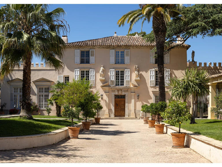 Château Saint-Cyr-sur-Mer - 9 chambres - 1000m²