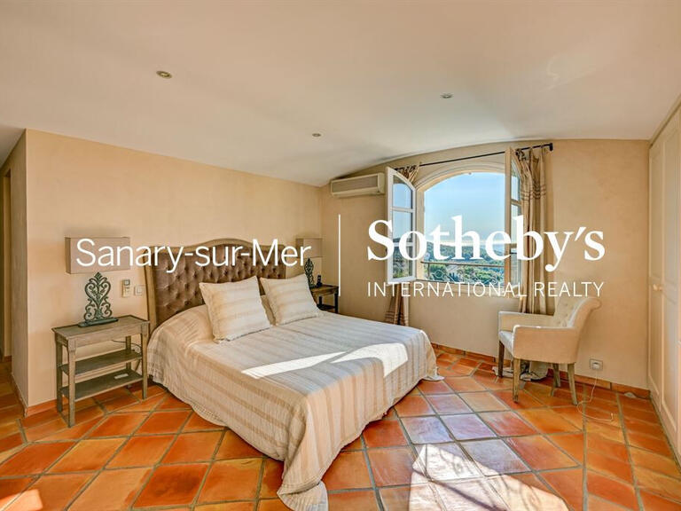 Maison Saint-Cyr-sur-Mer - 5 chambres - 235m²