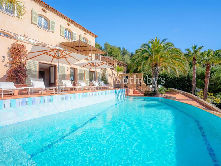 Maison Saint-Cyr-sur-Mer - 5 chambres - 235m²