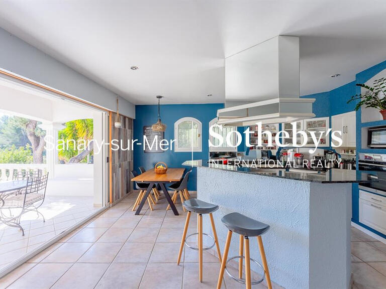 House Saint-Cyr-sur-Mer - 4 bedrooms - 263m²