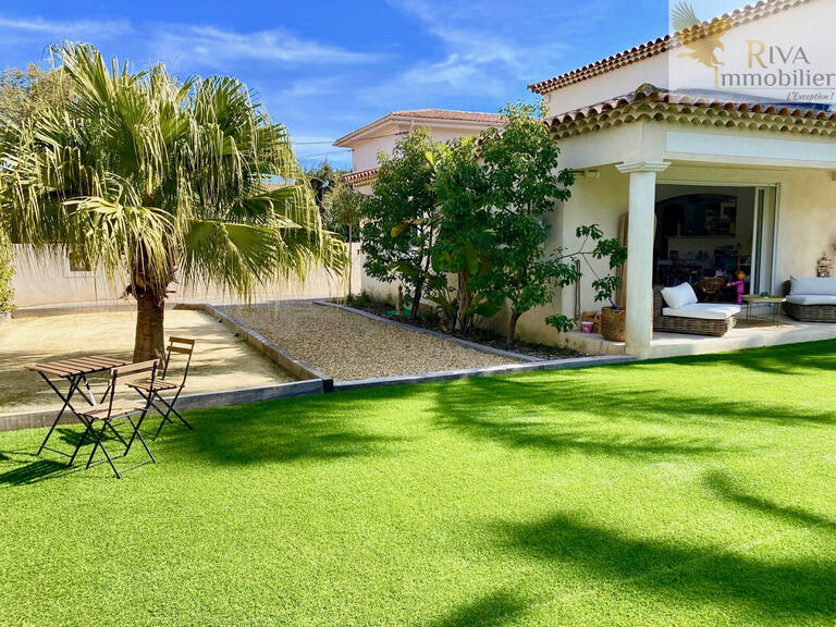 Villa Saint-Cyr-sur-Mer - 3 bedrooms - 160m²