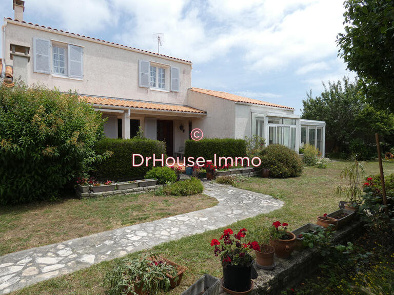 Villa Saint-Denis-d'Oléron - 4 bedrooms - 218m²