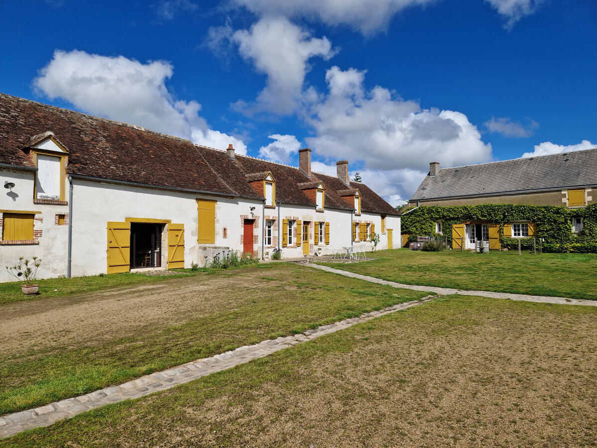 Maison Saint-Denis-en-Val