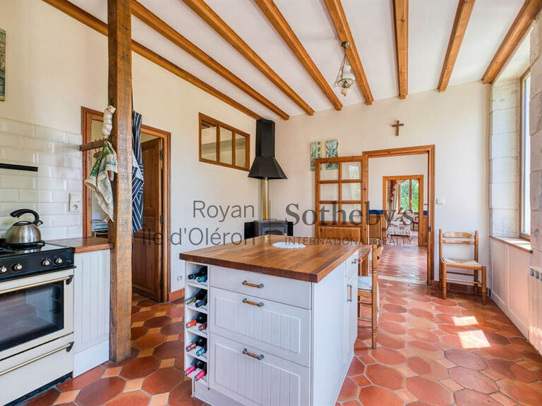 Vente Maison Saint-Dizant-du-Gua - 5 chambres