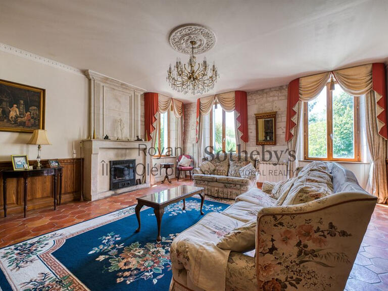 Sale House Saint-Dizant-du-Gua - 5 bedrooms