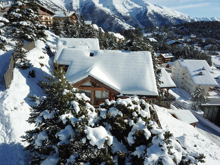 Chalet Saint-Étienne-de-Tinée - 4 bedrooms - 423m²