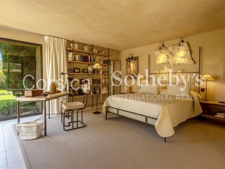 Property Saint-Florent - 8 bedrooms - 600m²