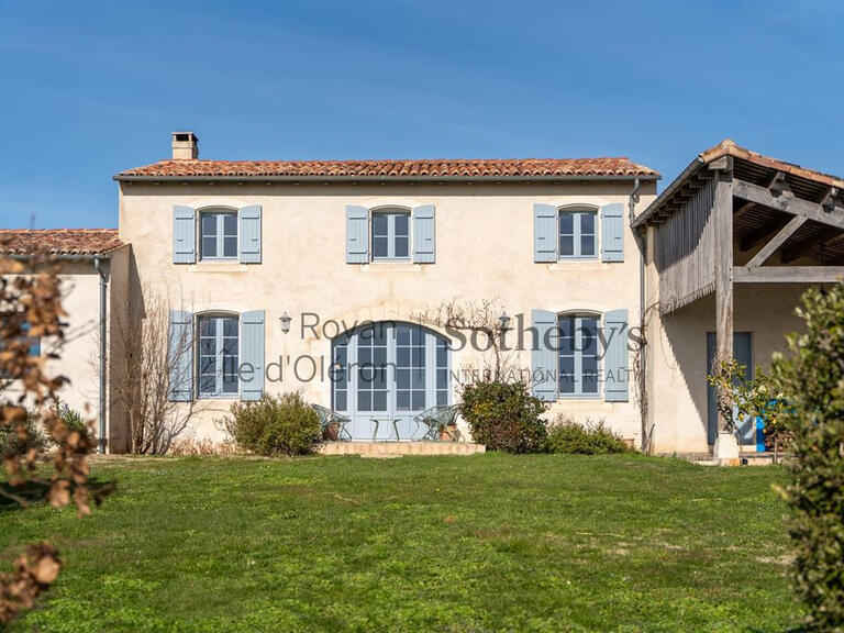 Maison Saint-Fort-sur-Gironde - 4 chambres - 150m²