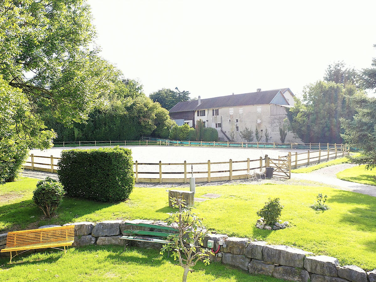 House Saint-Genis-Pouilly