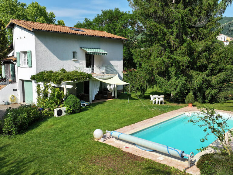 Maison Saint-Georges-de-Luzençon - 7 chambres - 247m²