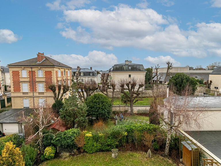 Apartment Saint-Germain-en-Laye - 3 bedrooms - 99m²