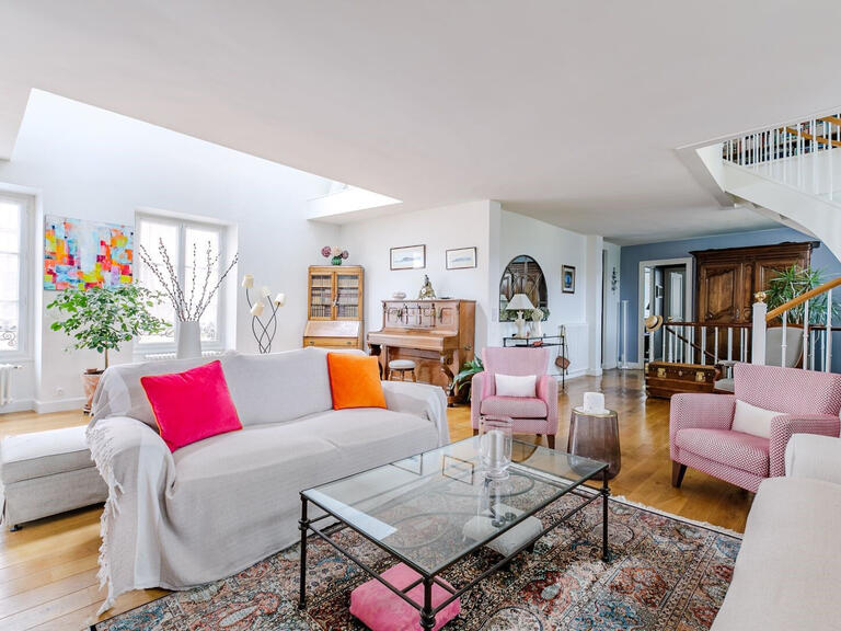 Apartment Saint-Germain-en-Laye - 3 bedrooms - 180m²