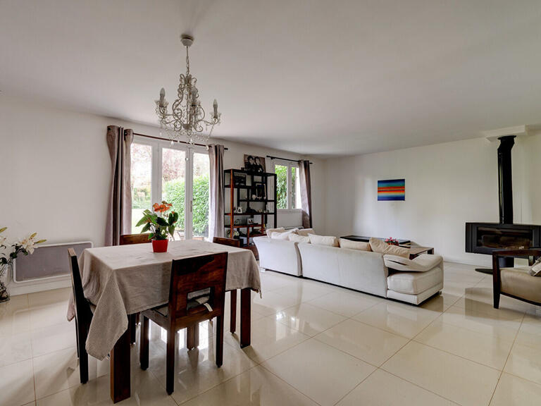 House Saint-Germain-en-Laye - 5 bedrooms - 135m²