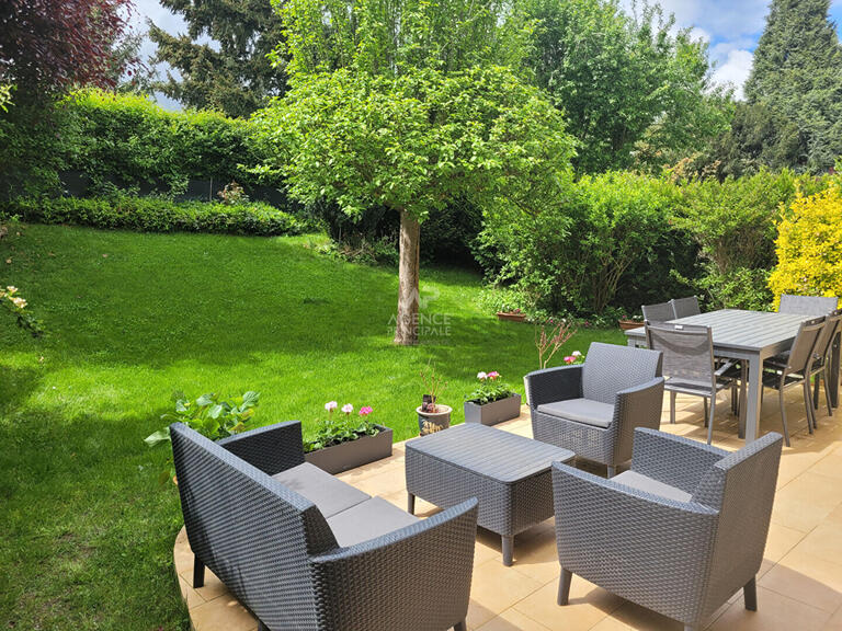 House Saint-Germain-en-Laye - 5 bedrooms - 142m²