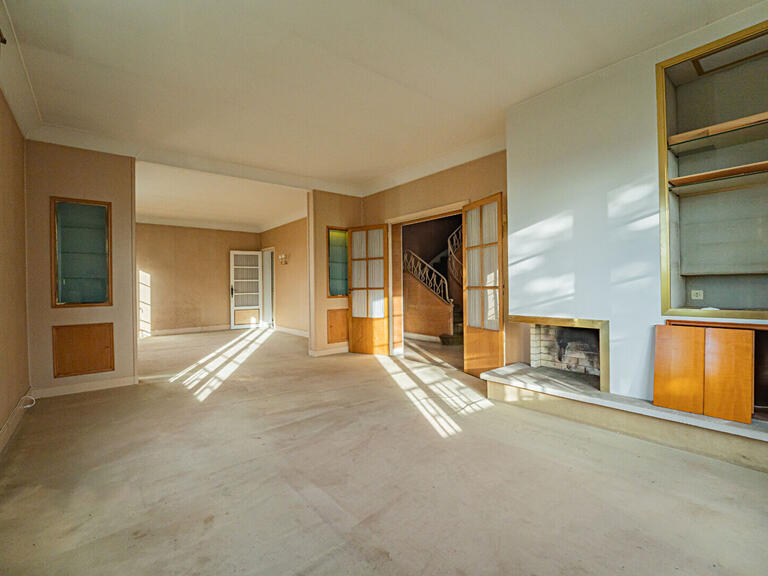 House Saint-Germain-en-Laye - 4 bedrooms - 250m²