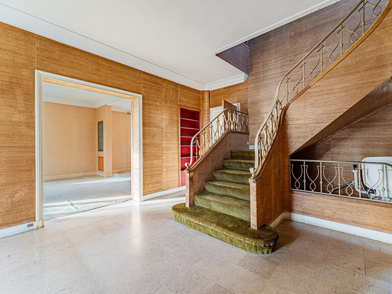 House Saint-Germain-en-Laye - 4 bedrooms - 250m²