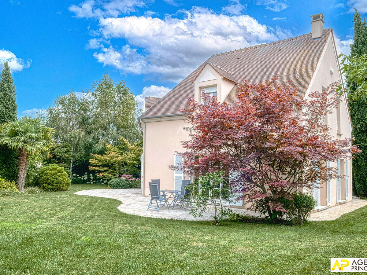 House Saint-Germain-en-Laye