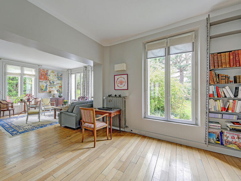 House Saint-Germain-en-Laye - 8 bedrooms - 220m²