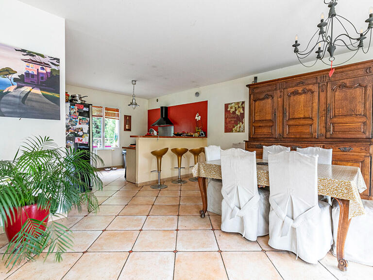 House Saint-Germain-en-Laye - 5 bedrooms - 180m²