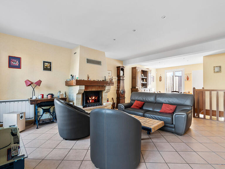 House Saint-Germain-en-Laye - 5 bedrooms - 157m²