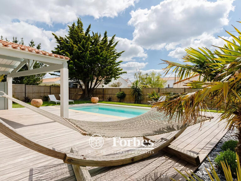 Villa Saint-Gilles-Croix-de-Vie - 6 chambres - 273m²