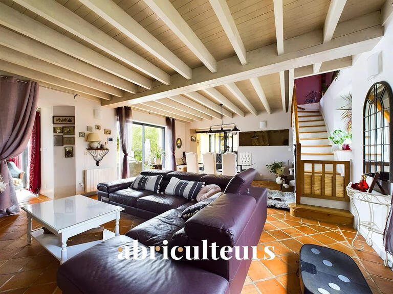 House Saint-Hilaire-de-Chaléons - 3 bedrooms - 218m²