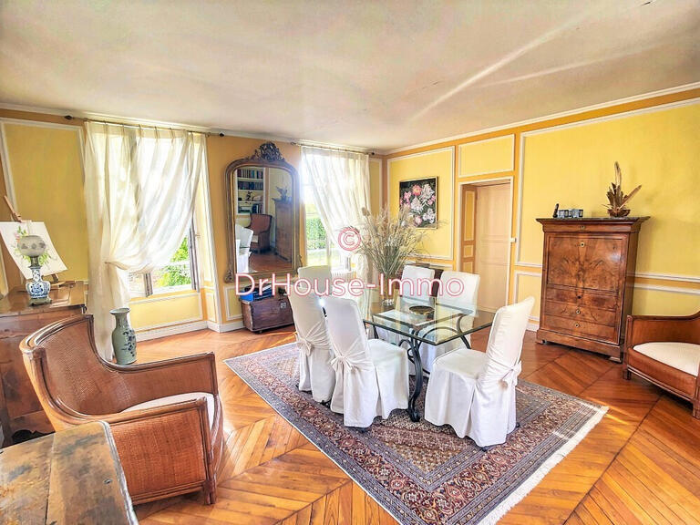 Mansion Saint-Hilaire-la-Palud - 7 bedrooms - 403m²