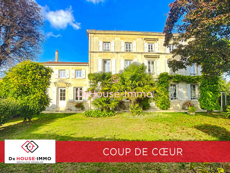 Mansion Saint-Hilaire-la-Palud - 7 bedrooms - 403m²