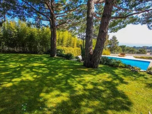 Villa Saint-Jean-Cap-Ferrat - 5 bedrooms - 190m²