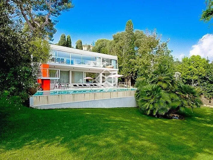 Villa Saint-Jean-Cap-Ferrat - 4 bedrooms - 200m²