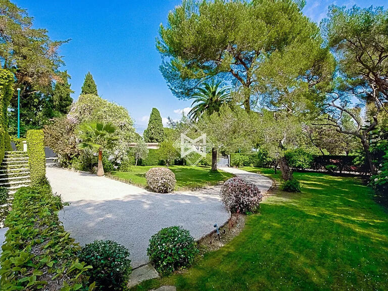 Villa Saint-Jean-Cap-Ferrat - 5 bedrooms - 350m²