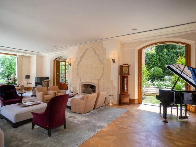 Villa Saint-Jean-Cap-Ferrat - 6 bedrooms - 1150m²